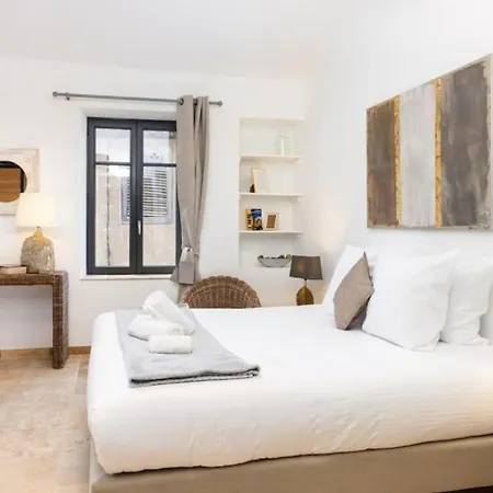 Longue Vie Au Roi - Vue Enchanteresse