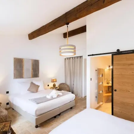 Longue Vie Au Roi - Vue Enchanteresse *