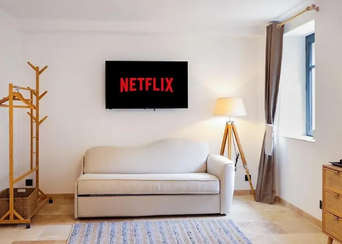 Longue Vie Au Roi - Vue Enchanteresse Apartment *