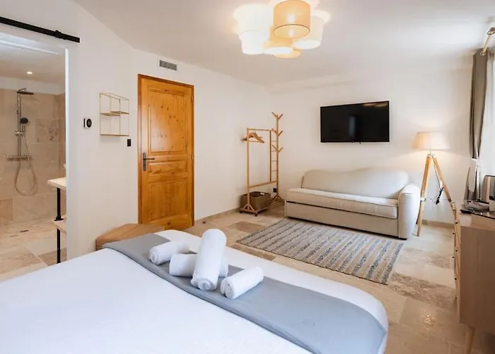 Longue Vie Au Roi - Vue Enchanteresse