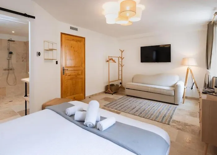 Longue Vie Au Roi - Vue Enchanteresse Apartment